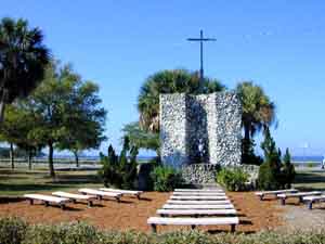 Monument to Ponce de Leon located at Ponce de Leon Inlet.